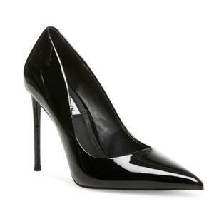 Like new Steve Madden Vala Pumps {Black Patent}